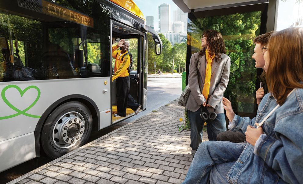 Το Conti Urban HA 5 NXT διατίθεται σε μέγεθος 275/70 R 22.5 και περιλαμβάνει βελτιστοποιημένο πέλμα αντίστασης κύλισης που αυξάνει την εμβέλεια των ηλεκτρικών λεωφορείων έως και 15%.