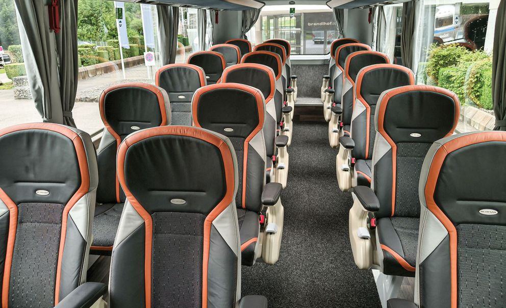 Άνεση και πολυτέλεια για τους επιβάτες του Neoplan Tourliner. Άνεση και πολυτέλεια για τους επιβάτες του Neoplan Tourliner.
