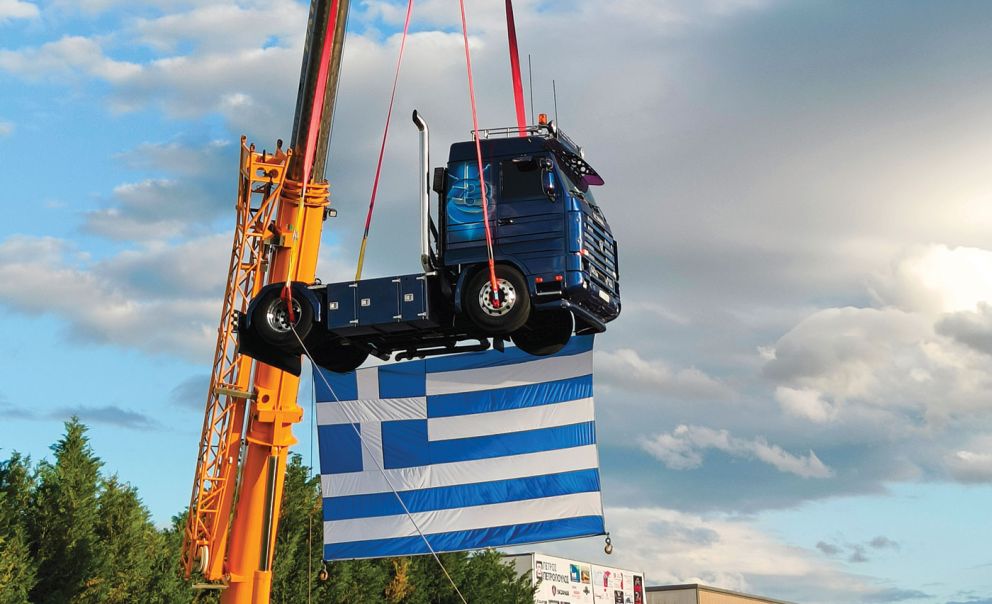 Το ιπτάμενο 143 του Άκη Πατούνα από τα Ιωάννινα.