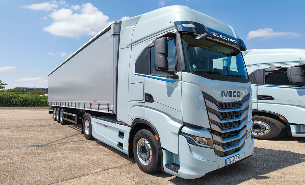 Τροχοπέδη για τα βαριά ηλεκτρικά φορτηγά είναι η απώλεια ωφέλιμου εξαιτίας του βάρους των μπαταριών. Για τον λόγο αυτό αναμένεται η αύξηση του μικτού κατά 2 ή 4 τόνους.