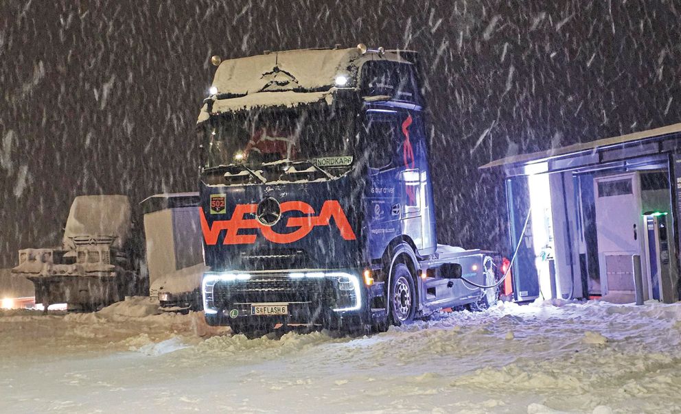 Σταθμός φόρτισης στους πάγους του Βόρειου Πόλου.