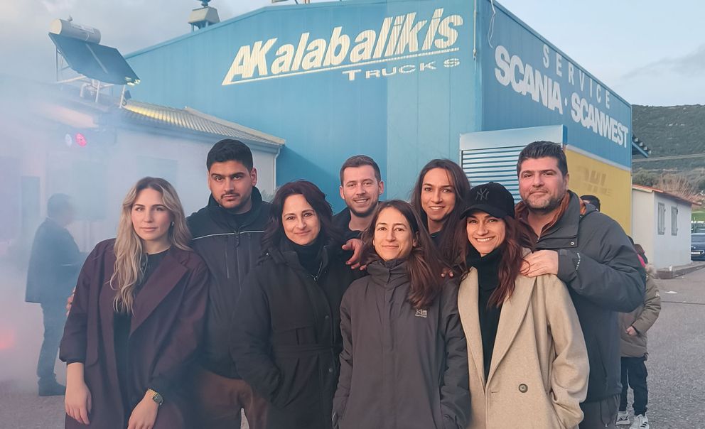 Όλη η ομάδα του Σωτήρη Καλαμπαλίκη που διοργάνωσε με επιτυχία την εκδήλωση. 