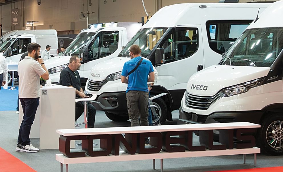 Iveco Daily κατάλληλα για πληθώρα αστικών διανομών καθώς και για επιβατικές μεταφορές. 