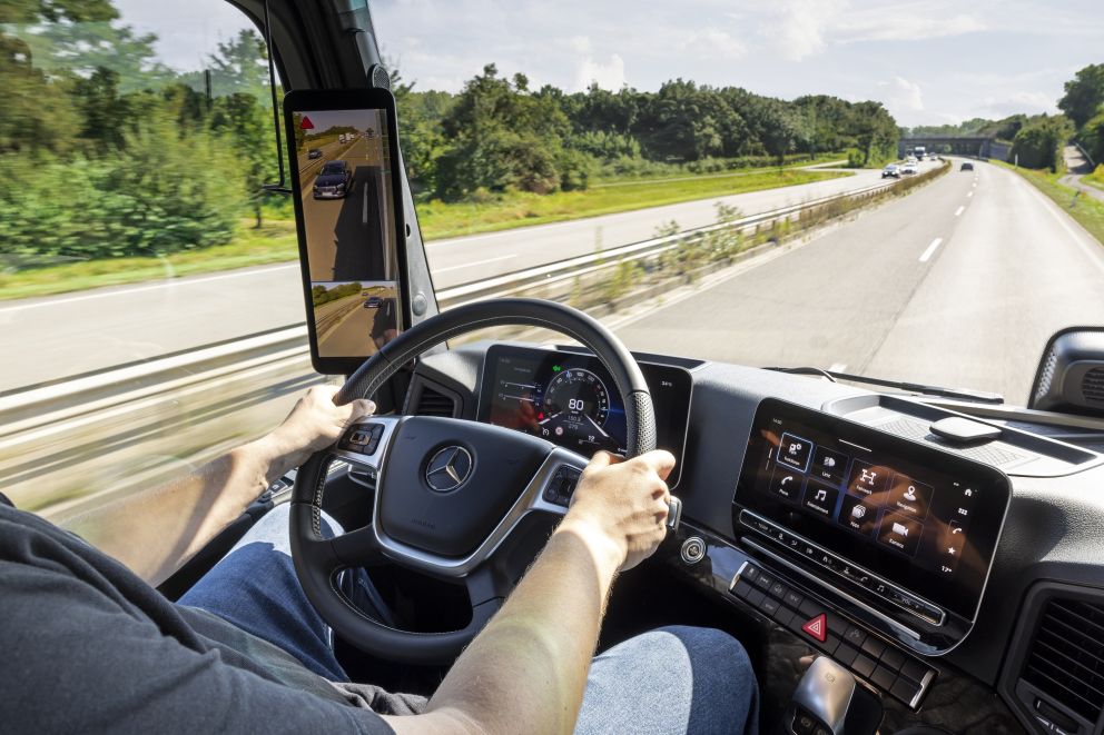 Η θέση οδήγησης σε όλα τα Actros είναι υποδειγματική