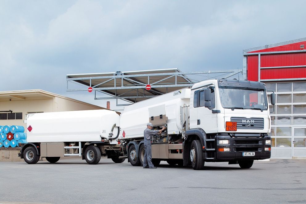 man adr truck