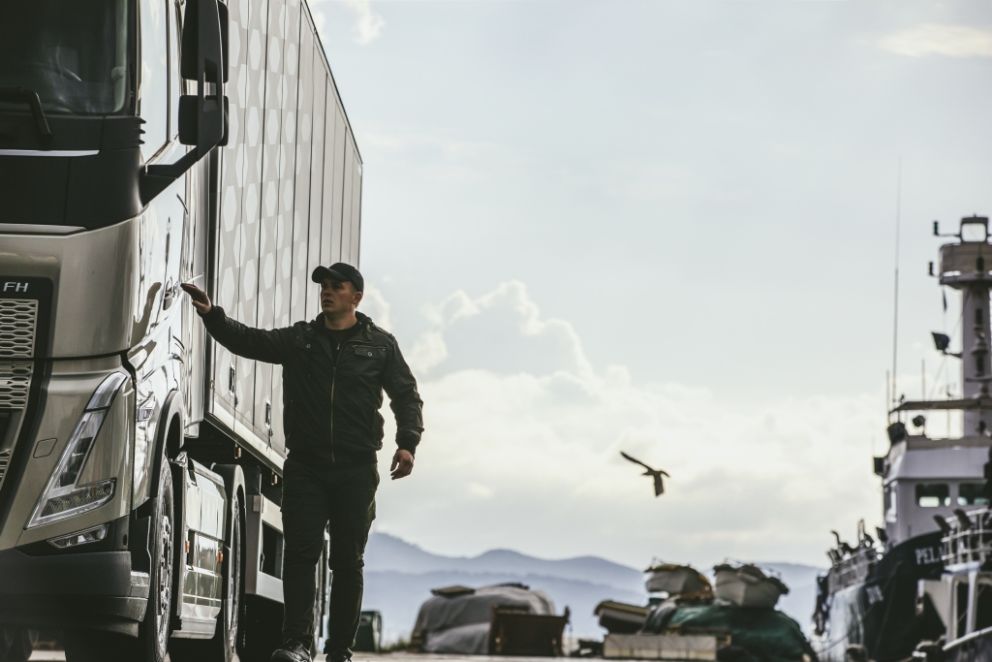 driver volvo οδηγός