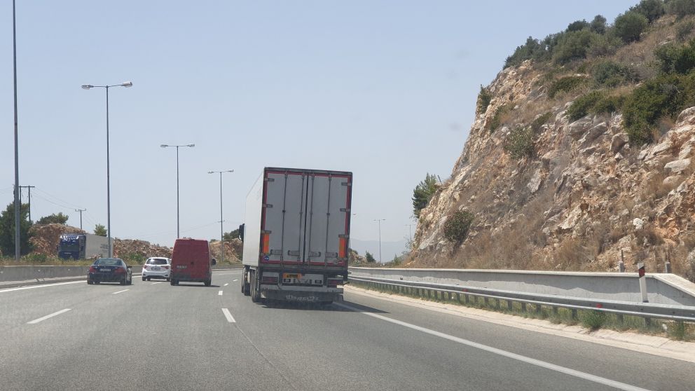 φορτηγά στην εθνική δρόμος