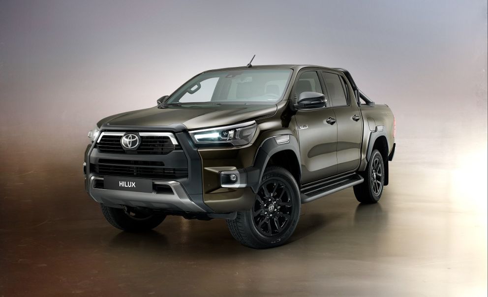 Παρουσιάστηκε το νέο Toyota Hilux με καινούργιο κινητήρα 2,8 λτ. απόδοσης 204 ίππων.