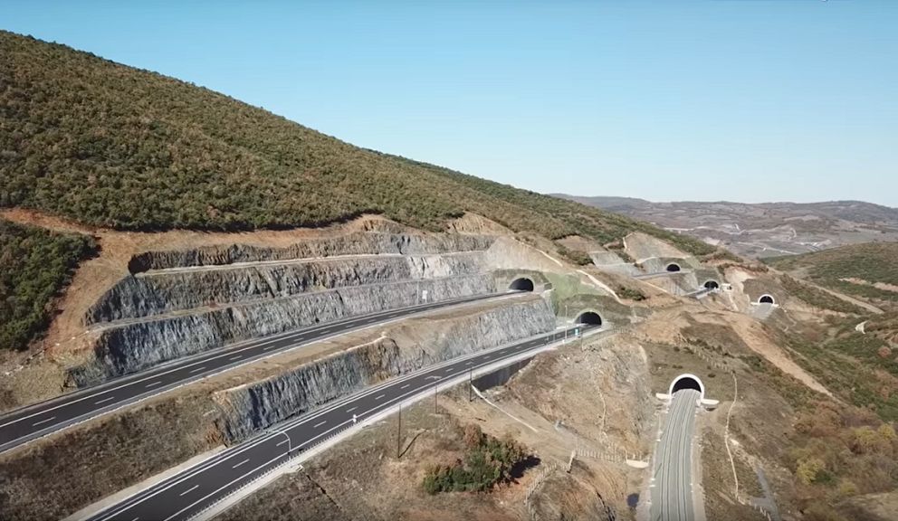 Το «πράσινο φως» έδωσε η Κομισιόν για την κατασκευή του τμήματος Λαμία – Ξυνιάδα» του Ε65, εγκρίνοντας χρηματοδότηση ύψους 255 εκ. ευρώ.