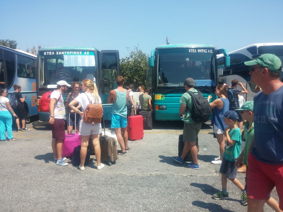 Μεταβιβάσεις Ταξί και Λεωφορείων: Παράταση φορολογικού νόμου