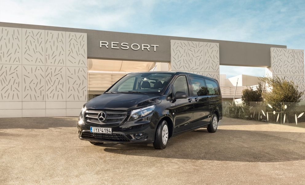 Το νέο Vito Tourer Dark Edition είναι άμεσα διαθέσιμο στο Δίκτυο Εξουσιοδοτημένων Διανομέων Mercedes-Benz στην τιμή των €39.222.