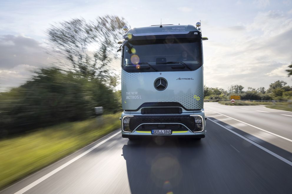 Το ντίζελ Actros L με την ProCabin είναι το ιδανικό όχημα για Μεταφορά μεγάλων αποστάσεων