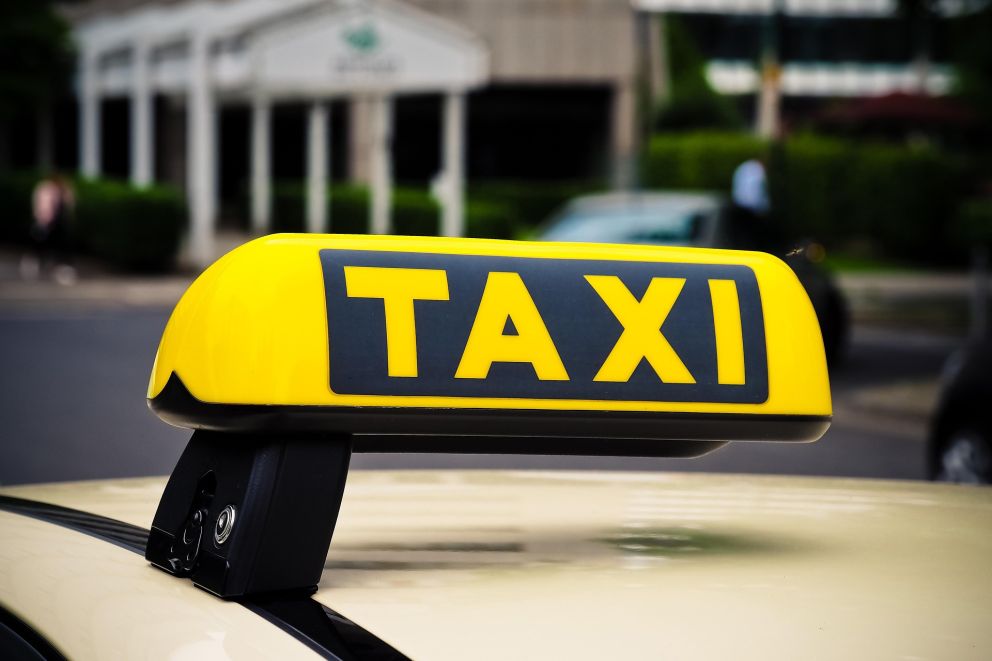 TAXI ΤΑΞΙ