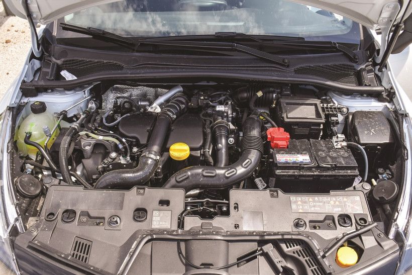Μεταφορά κρασιών με Renault Clio Van