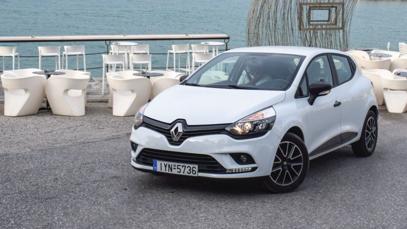 Μεταφορά κρασιών με Renault Clio Van