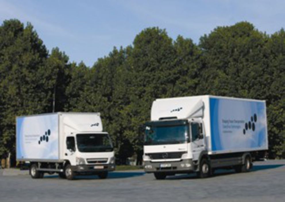 Atego BlueTec Hybrid 1222 & Fuso Canter Eco Hybrid 7,5 τ.