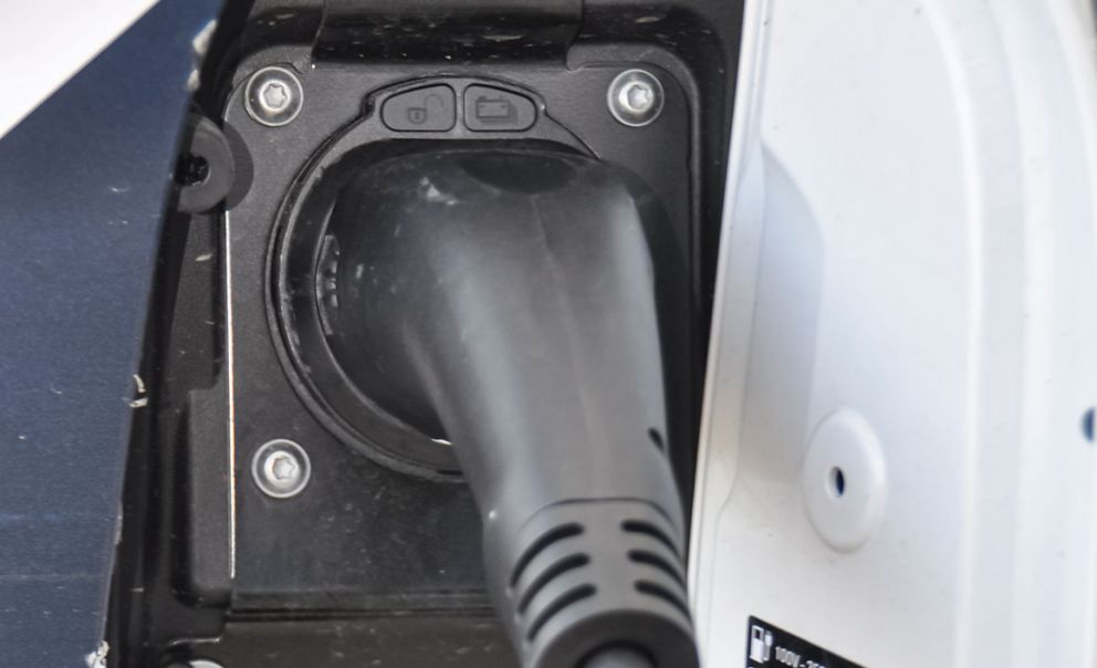 e vehicle charger