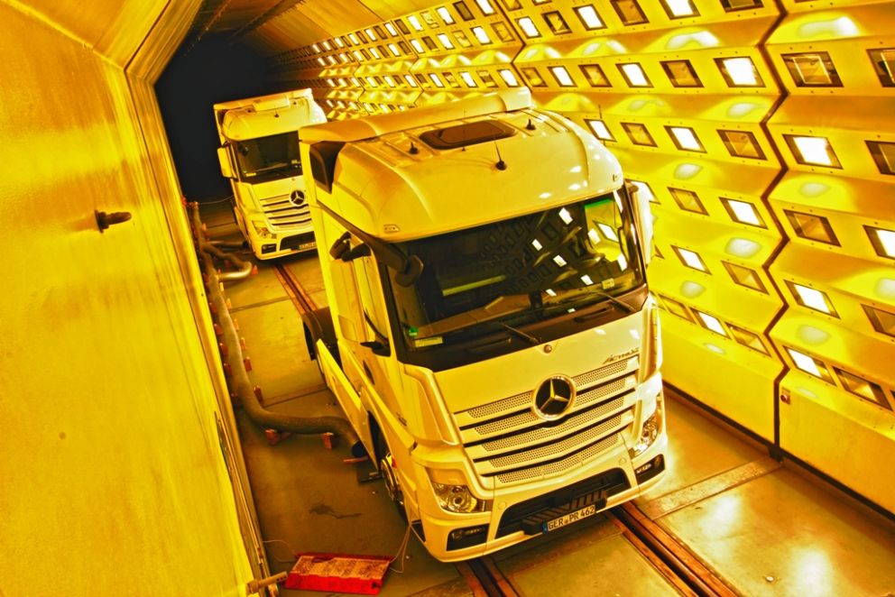 air condition test in Vienna waeco vs mercedes actros