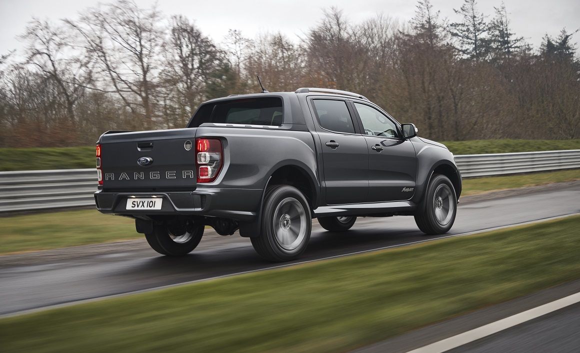 Το «παρών» δίνει ο κορυφαίος 2λιτρος Bi-turbo EcoBlue diesel κινητήρας της εταιρείας, ο οποίος αποδίδει ισχύ 213 ίππων, ροπή 500 Nm και συνεργάζεται με το αυτόματο κιβώτιο των 10 σχέσεων της Ford.