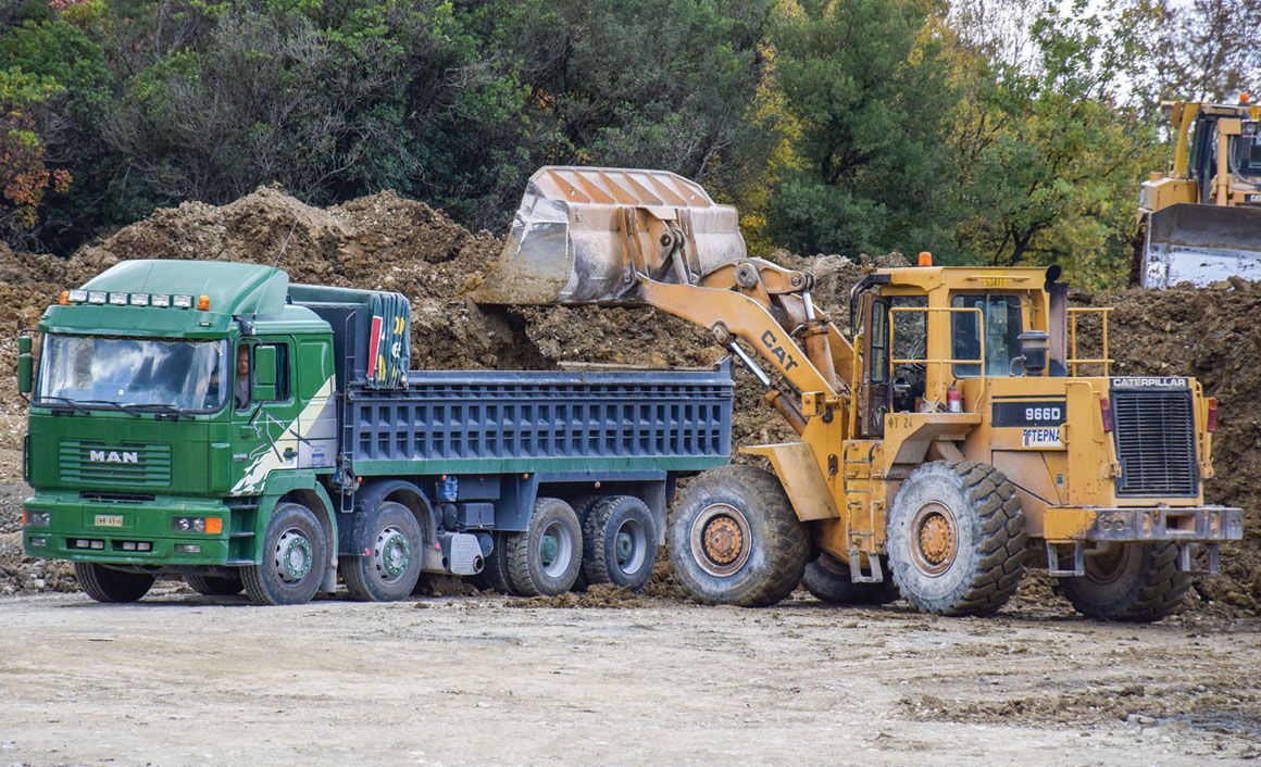 Τα μεγάλα έργα στο νομό Ιωαννίνων τελειώνουν, ωστόσο σημαντική βοήθεια στους ιδιοκτήτες των ανατρεπόμενων πρόκειται να προσφέρει η έναρξη των εργασιών στον αυτοκινητόδρομο Ιωάννινα-Κακαβιά και το βόρειο τμήμα του Ε-65. 