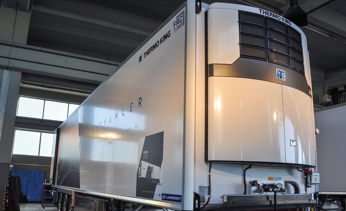 Advancer 400 τοποθετημένο σε θάλαμο Lamberet στις εγκαταστάσεις της εταιρείας Thermoservice στη Μάνδρα Αττικής.