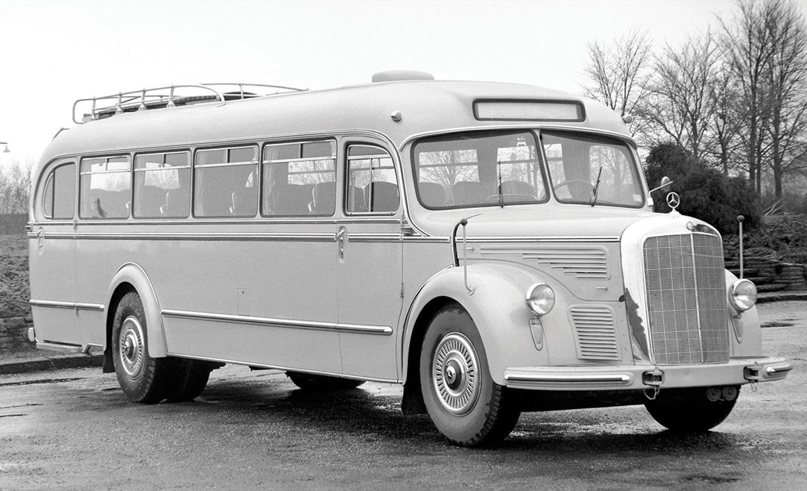 Το περιαστικό Mercedes-Benz O 6600.