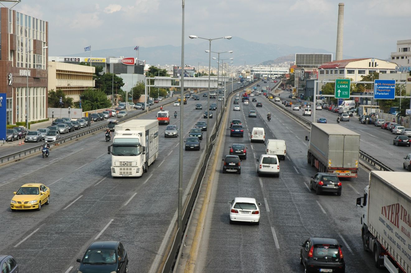 Ευκολότερα, χωρίς τη μεσολάβηση των υπηρεσιών του υπ. Μεταφορών θα γίνονται οι μεταβιβάσεις των οχημάτων.