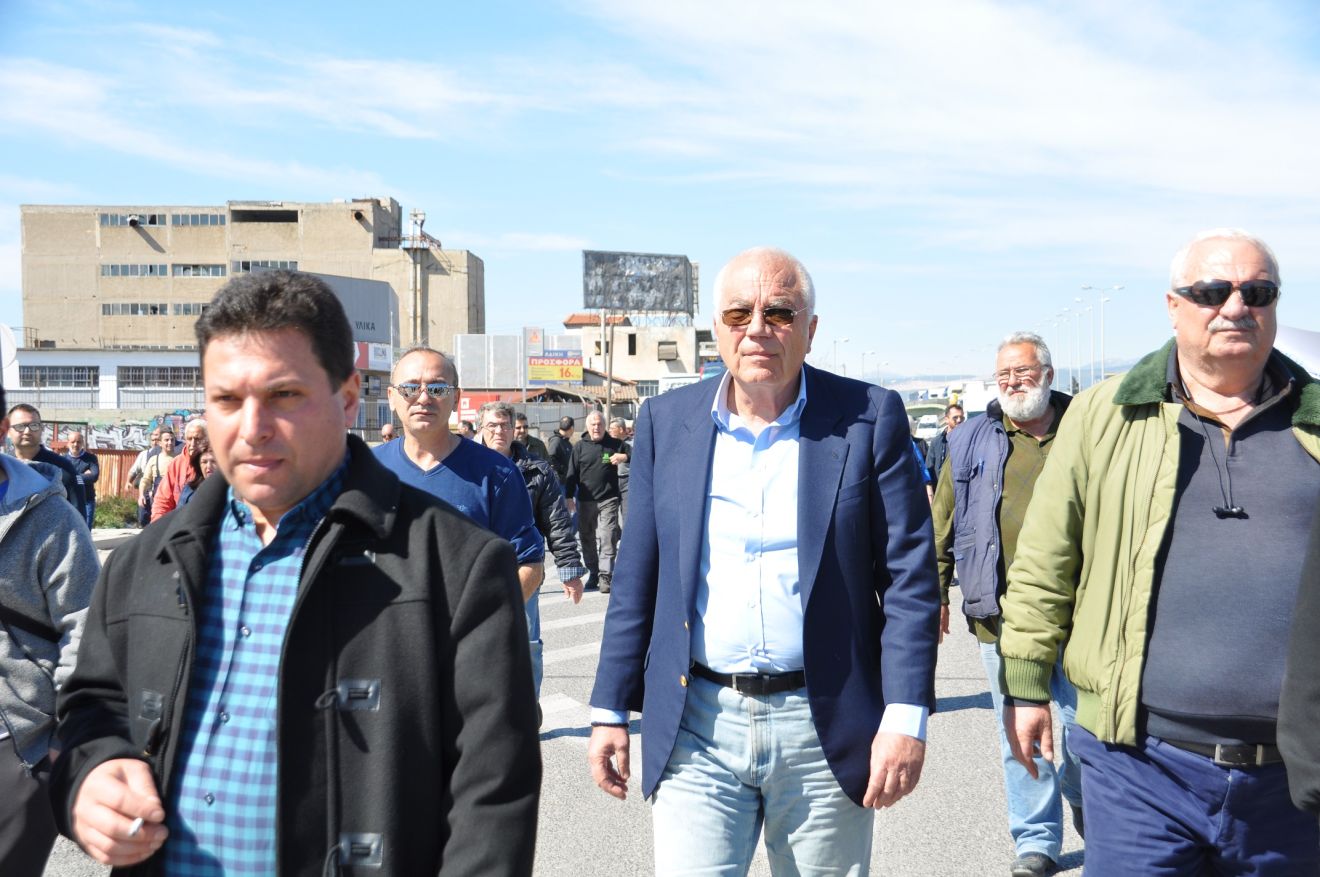 Το «παρών» στη συγκέντρωση έδωσε και ο πρόεδρος του ΠΣΧΕΜ, κ. Πέτρος Σκουλικίδης (στο κέντρο).