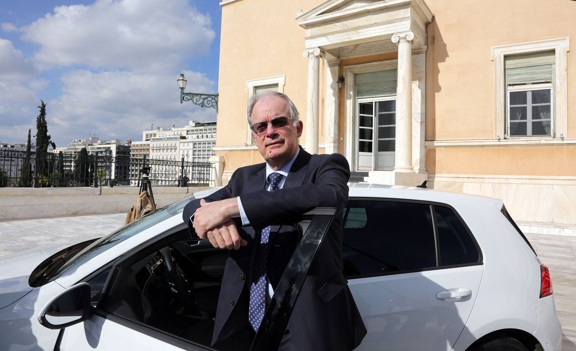 «Η μεγαλύτερη πρόκληση της εποχής μας είναι η συμφιλίωση με το περιβάλλον. Η Ευρώπη, ο ΟΗΕ, οι πάντες έχουν βάλει ποσοτικές παραμέτρους τις οποίες πρέπει να πετύχουμε. Η Ελλάδα, έχει αποδεχθεί αυτή την πρόκληση», είπε ο Πρόεδρος της Βουλής.