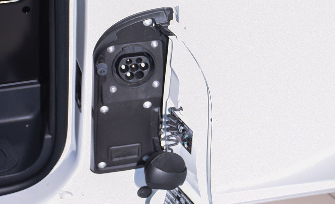 Σε Wallbox η φόρτιση της μπαταρίας γίνεται σε έξι ώρες.