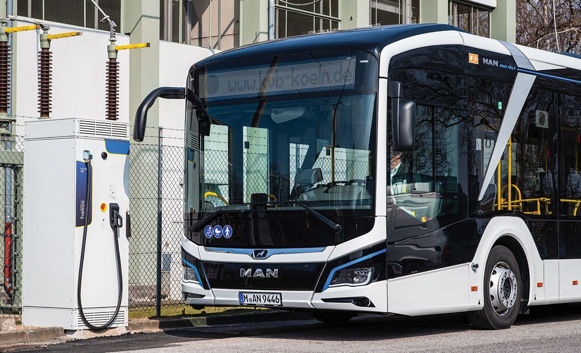 Με μέση ισχύ φόρτισης 100 kW και μέγιστη έως 150 kW, μία πλήρης φόρτιση διαρκεί λιγότερο από τέσσερις ώρες.